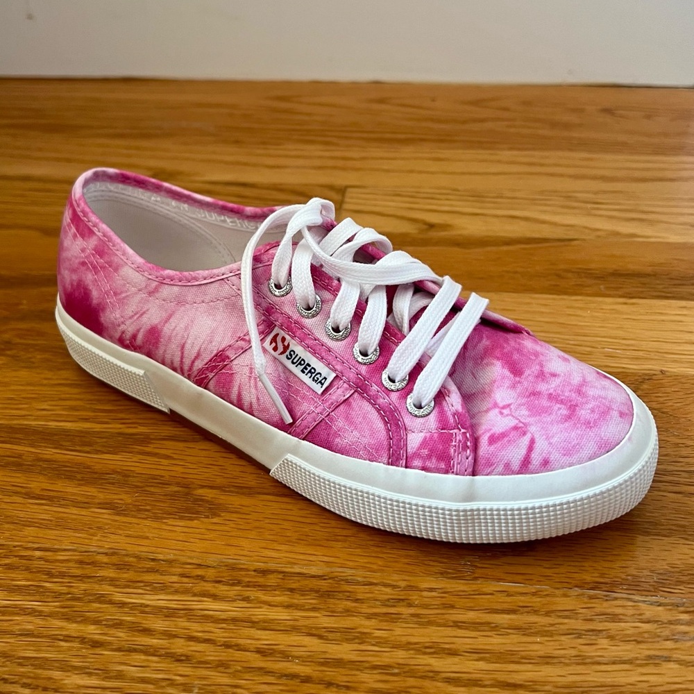NWT Superga Sneakers